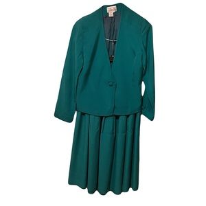 Talbots Petite size 4 suit with pleated skirt